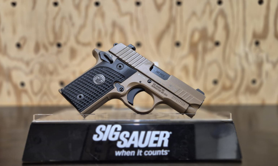SIG-Sauer P 238 Emperor Scorpion
