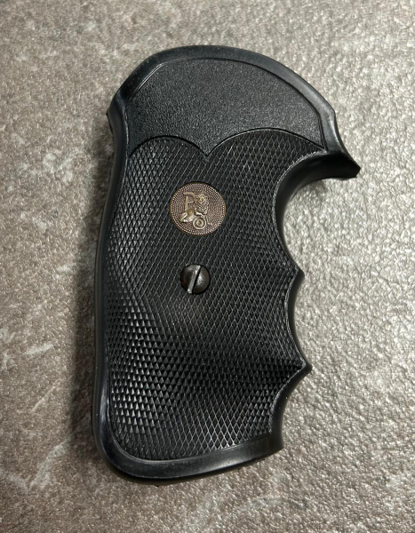 Pachmayr Griff Colt Diamondback - Square Frame Revolver